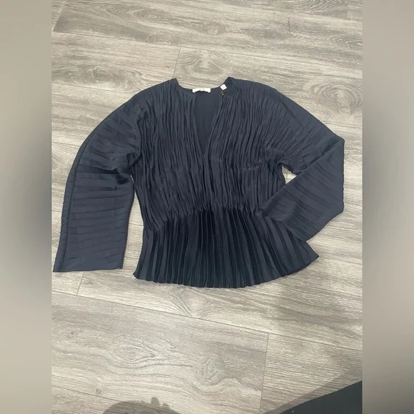 Vince Pleated Satin Blouse size xs colour blue new - Picture 2 of 7